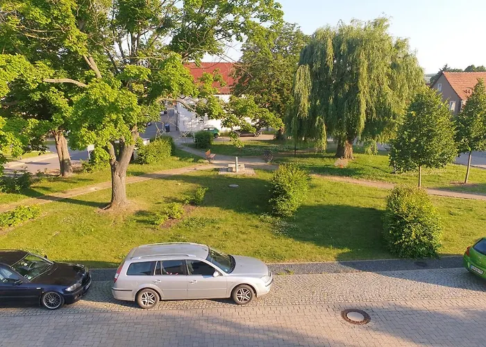 Modernes 5 Km Von Erfurt, Mit Kaffeevollautomat, Tv, Wlan, Boxspringbett, Schlafsofa Und Einkaufsmoeglichkeiten, Sehr Gute Anbindung Zur A71 Und A4, Kostenloser Oeff Parkplatz Fuer Pkw Und Transporter Daire Elxleben