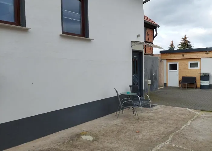 Modernes 5 Km Von Erfurt, Mit Kaffeevollautomat, Tv, Wlan, Boxspringbett, Schlafsofa Und Einkaufsmoeglichkeiten, Sehr Gute Anbindung Zur A71 Und A4, Kostenloser Oeff Parkplatz Fuer Pkw Und Transporter Apartmán Elxleben